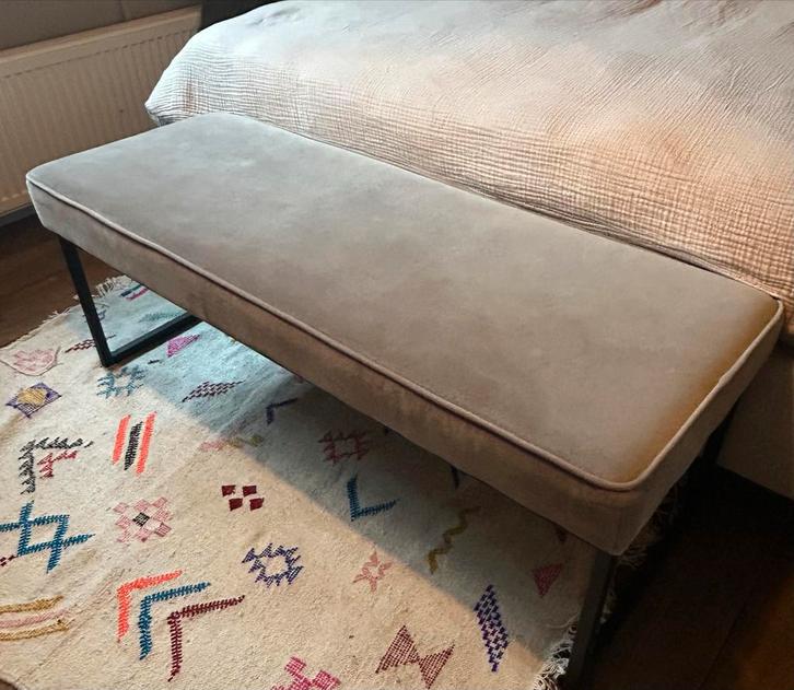 Karwei Pien bankje - zachte stof, goede staat, Huis en Inrichting, Banken | Voetenbanken en Poefen, Gebruikt, 100 tot 125 cm, Minder dan 50 cm