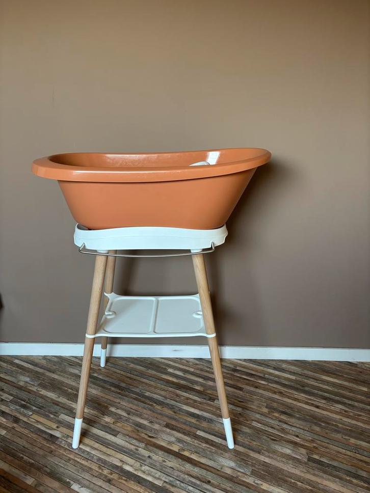 Bébé-jou Babybad met Standaard en Zitje, Kinderen en Baby's, Badjes en Verzorging, Zo goed als nieuw, Badje, Bébé-jou, Standaard