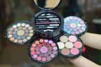 Luxe set Makeup Bubble Palette Douglas, Sieraden, Tassen en Uiterlijk, Uiterlijk | Cosmetica en Make-up, Overige kleuren, Gehele gezicht