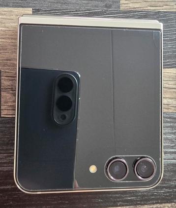 Samsung Flip 5, 512 GB. In goede staat.  beschikbaar voor biedingen