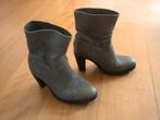Elegante donkerbeige leren laarsjes SHABBIES 39 snazzeys, Kleding | Dames, Schoenen, Shabbies Amsterdam, Verzenden, Beige, Lage of Enkellaarzen