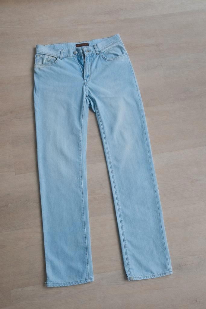 Tru Trussardi - stone-washed lichtblauwe jeans (maat 34 48), Kleding | Heren, Spijkerbroeken en Jeans, Nieuw, W33 - W34 (confectie 48/50)
