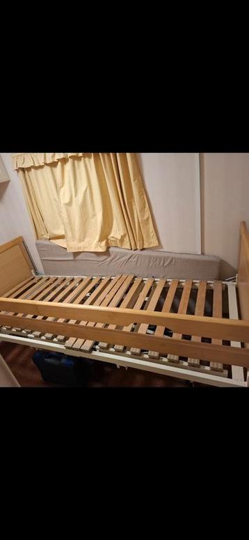  GRATIS verpleeg bed  zonder afstandbediening gratis  beschikbaar voor biedingen
