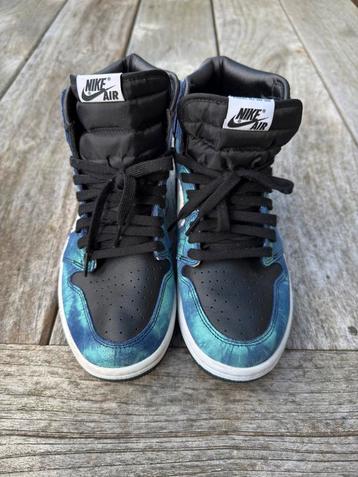 Air Jordan 1 Retro High OG “Tie Dye” (Maat 41) beschikbaar voor biedingen