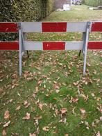 Wegafzetting met rood-witte markering, Ophalen of Verzenden