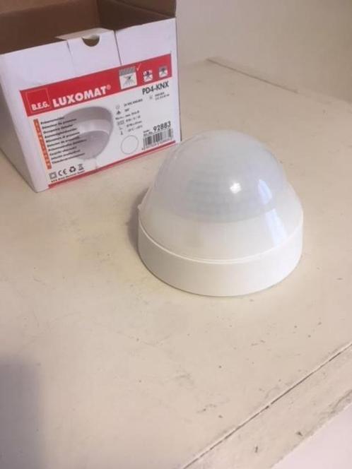 177. aanwezigheidsmelder B.E.G. PD4-KNX, Hobby en Vrije tijd, Elektronica-componenten, Nieuw, Ophalen of Verzenden