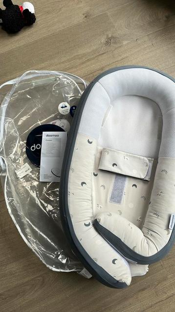 Doomoo cocoon babynestje blauw beschikbaar voor biedingen