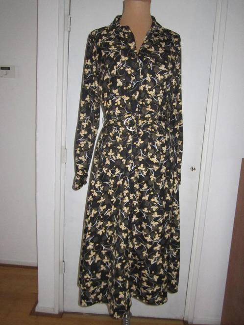 doorknoopjurk maat 34   merk : ONLY, Kleding | Dames, Jurken, Zo goed als nieuw, Maat 34 (XS) of kleiner, Overige kleuren, Onder de knie