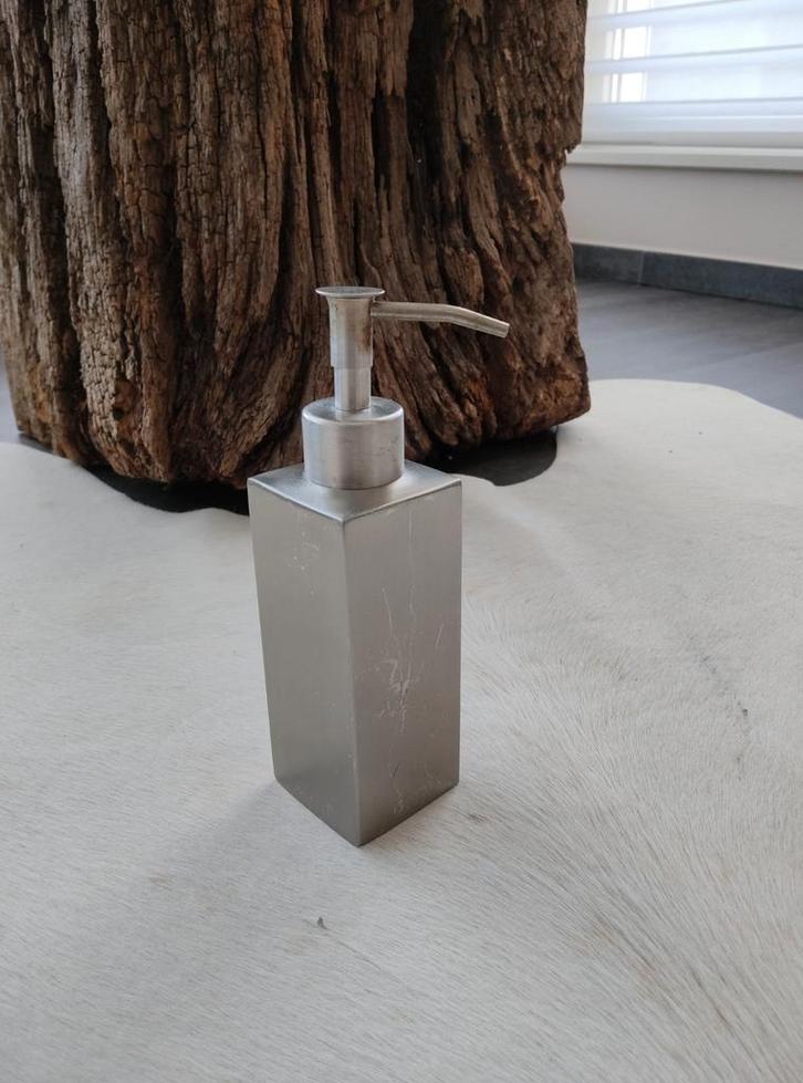 Geborsteld rvs zeeppompje, Huis en Inrichting, Woonaccessoires | Overige, Gebruikt, Ophalen of Verzenden