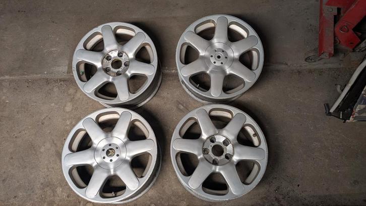 D&W Mercedes velgen, Auto diversen, Wieldoppen, Ophalen