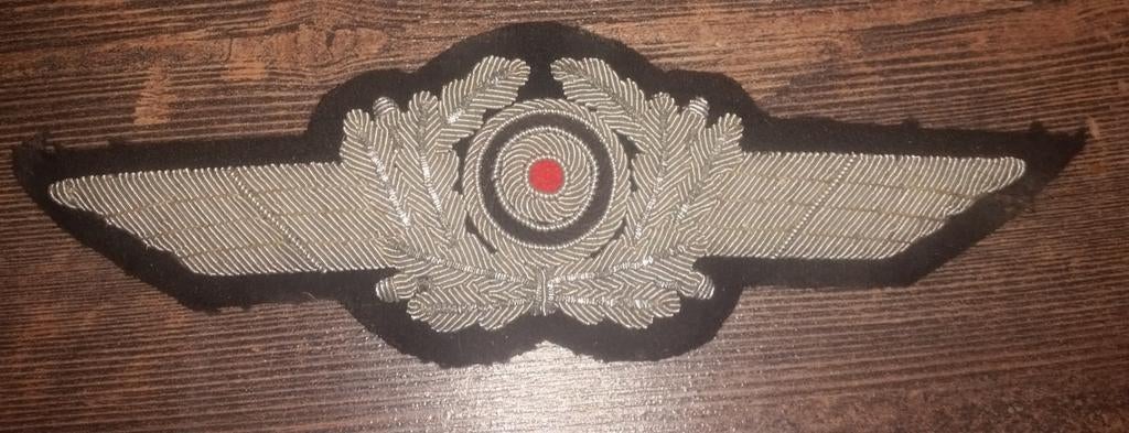 Duits WOII luftwaffe schwinge schirmmütze officier (1), Verzamelen, Militaria | Tweede Wereldoorlog, Ophalen of Verzenden, Luchtmacht