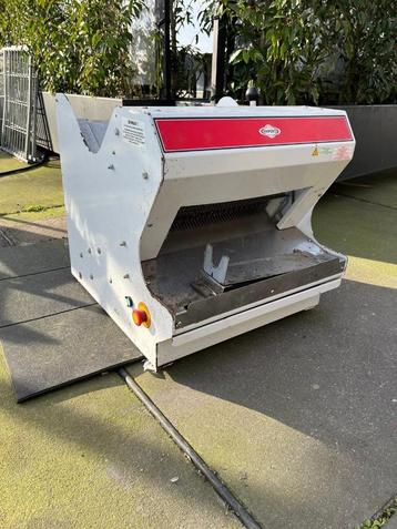Te koop: Empero broodsnijmachine – gebruikt, maar werkt nog  beschikbaar voor biedingen