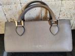 Elegante taupekleurige handtas, Ophalen of Verzenden, Zo goed als nieuw, Beige, Handtas