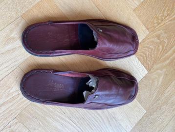 Vintage Assima bordeaux rode leren sloffen met leren hoes beschikbaar voor biedingen