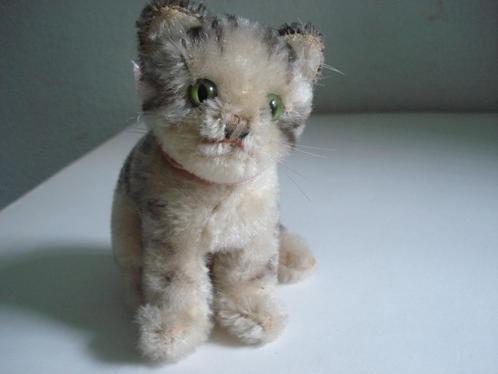 Steiff kat Susi mohair zittend beige zwart gestreept oorknop, Verzamelen, Dierenverzamelingen, Gebruikt, Overige typen, Hond of Kat
