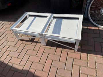 Wasmachine- en wasdroger verhoger beschikbaar voor biedingen