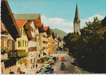 Oostenrijk, Kitzbuhel met auto's Triumph TR2 beschikbaar voor biedingen