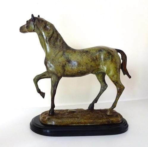 Bronzen beeld staand paard met groene tint stijl Mene 0534-b, Antiek en Kunst, Antiek | Koper en Brons, Brons, Ophalen of Verzenden