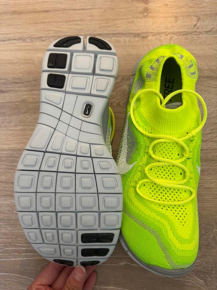 Nike Free Flyknit+ - Volt / White - Electric Green running, Kleding | Dames, Schoenen, Nieuw, Sportschoenen, Groen, Ophalen of Verzenden