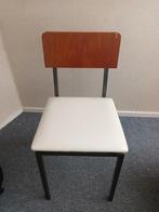 Oude schoolstoel met gebruikerssporen, Huis en Inrichting, Stoelen, Ophalen