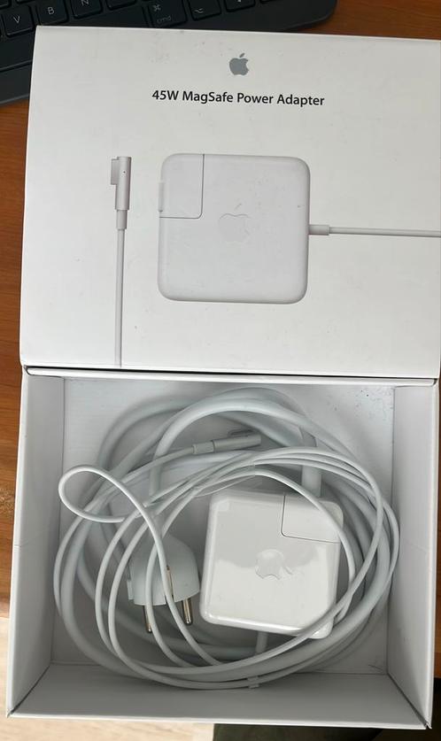 Apple MC747Z/A, Computers en Software, Laptop-opladers, Ophalen of Verzenden