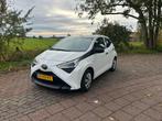Toyota Aygo 1.0 Vvt-i 72pk 5D 2020 Wit, Auto's, Toyota, Voorwielaandrijving, 4 stoelen, Wit, Origineel Nederlands
