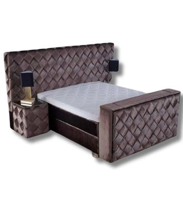 Luxe Boxspring XXL hoofdbord gevlochten Hotel Chique luxe beschikbaar voor biedingen