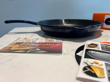 Le Creuset Skillet 26cm Indigo Nieuw in Doos beschikbaar voor biedingen