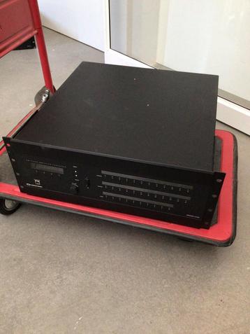 Crestron SWAMP-24X8 (tweedehands) beschikbaar voor biedingen
