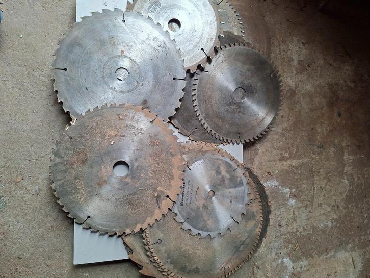 Werkplaats inventaris houtbewerking, Doe-het-zelf en Verbouw, Gereedschap | Zaagmachines, Gebruikt, 1200 watt of meer, 70 mm of meer