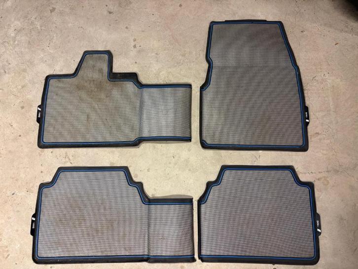 Originele all weather rubber mattenset BMW i3, Auto diversen, Automatten, Gebruikt, Ophalen