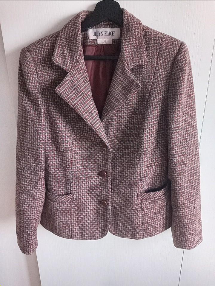 M nw mooi colbert in rood, grijs en beige pied de poule warm, Kleding | Dames, Jasjes, Kostuums en Pakken, Nieuw, Jasje, Maat 38/40 (M)