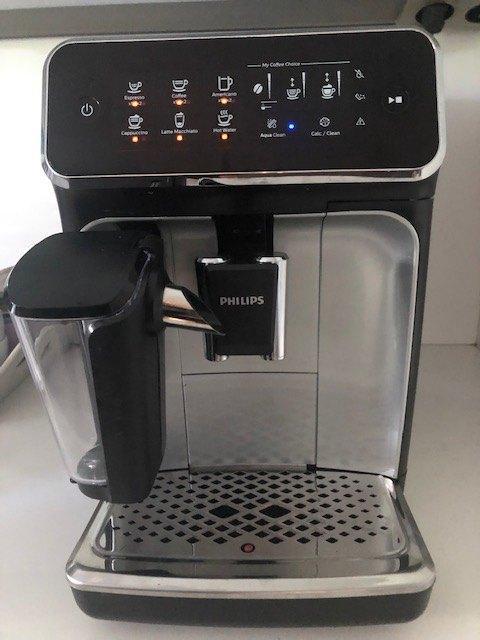 Philips LatteGo EP3246, Witgoed en Apparatuur, Koffiezetapparaten, Zo goed als nieuw, Gemalen koffie, Koffiebonen, Espresso apparaat