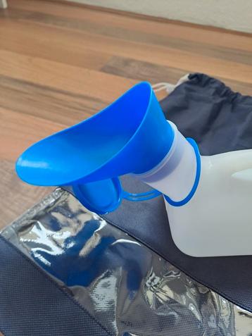 Urine plas fles man / vrouw voor onderweg beschikbaar voor biedingen