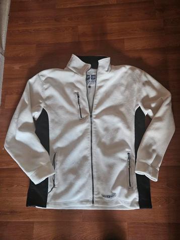 Vest beschikbaar voor biedingen