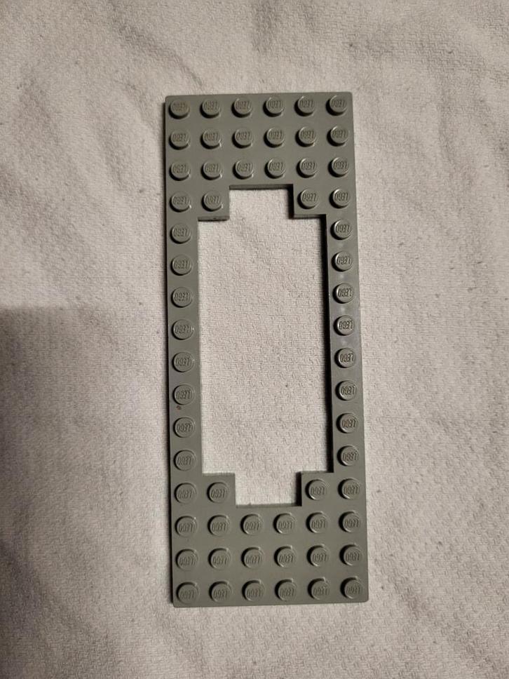 Lego trein 4,5 Volt locomotief bodemplaat Grijs standaard., Kinderen en Baby's, Speelgoed | Duplo en Lego, Gebruikt, Lego, Losse stenen