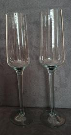 Hoge champagne glazen van heel licht groen glas  set € 2,-, Glas of Glazen, Nieuw, Ophalen of Verzenden, Glas