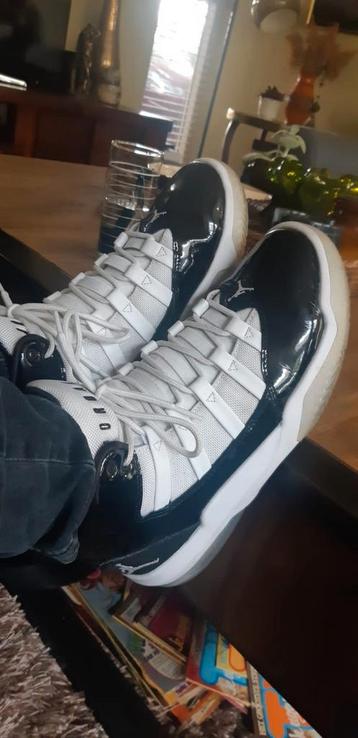 Jordans zgan maat 42 Nike Zwart beschikbaar voor biedingen