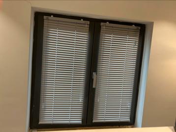 Nieuw! Aluminium jaloezieen - lichtgrijs mat beschikbaar voor biedingen