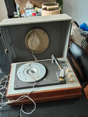 Gratis ophalen Vintage Garrard Pickup platenspeler  beschikbaar voor biedingen