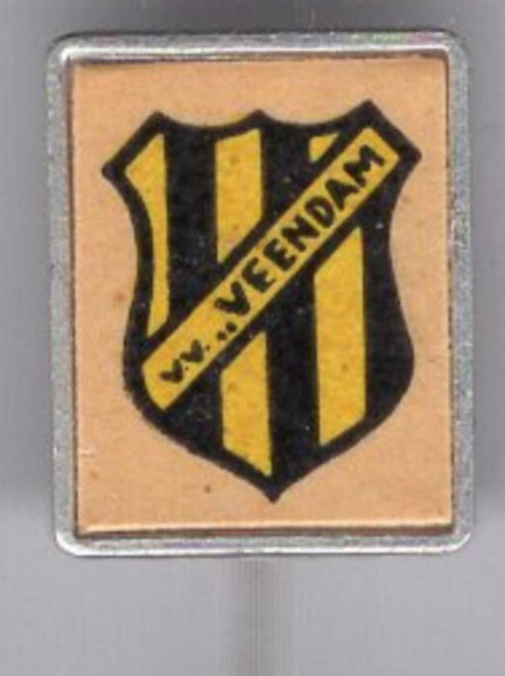 v.v. Veendam papier op alu voetbalclub speldje( Y_048a ), Verzamelen, Speldjes, Pins en Buttons, Zo goed als nieuw, Speldje of Pin