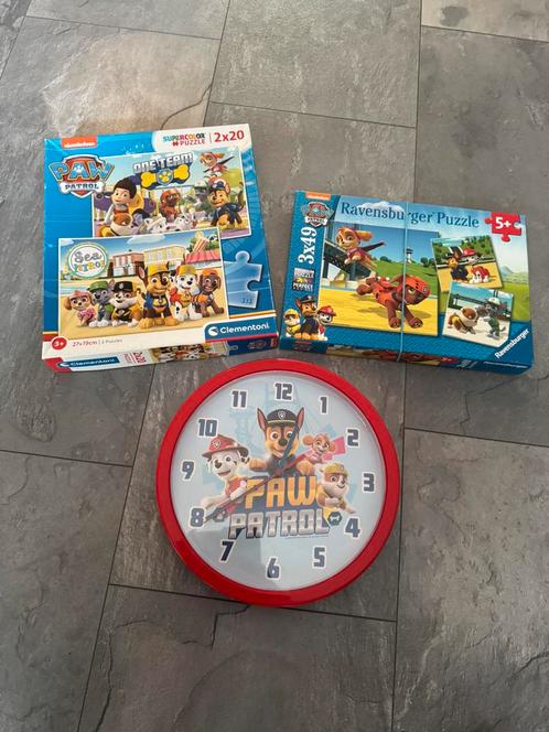 Paw patrol puzzels en klok, Kinderen en Baby's, Speelgoed | Kinderpuzzels, Zo goed als nieuw, 4 tot 6 jaar, 10 tot 50 stukjes