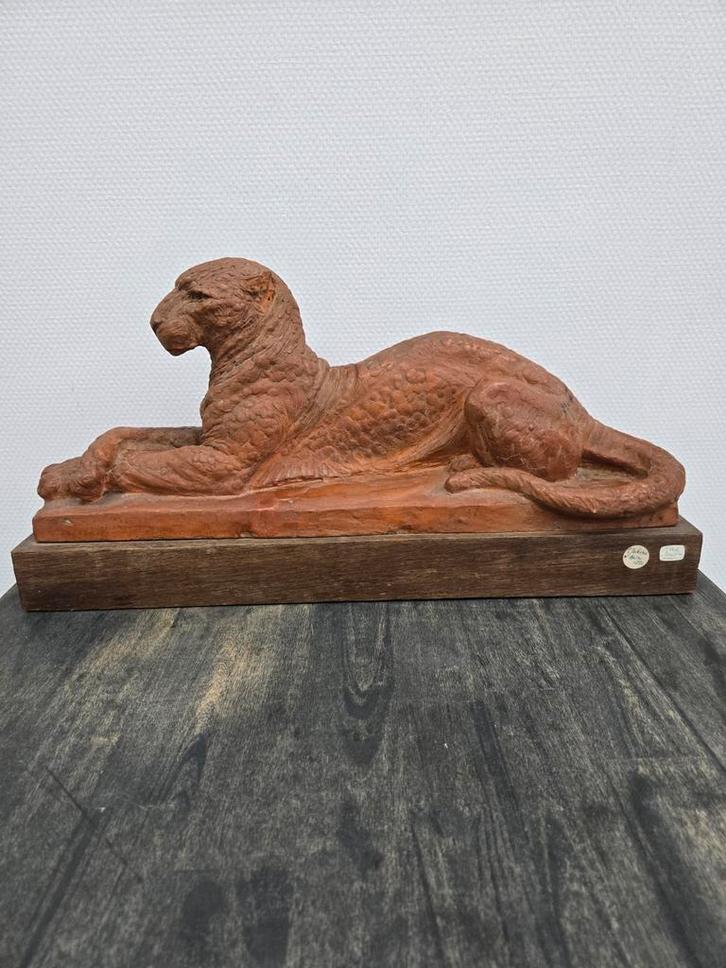 Terracotta dierbeeld, gesigneerd Jochems, ca. 1900-1950, Huis en Inrichting, Woonaccessoires | Wandplanken en Boekenplanken, Gebruikt