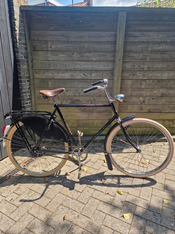 Gazelle tour populair herenfiets klassieker zwart (met werk), Fietsen en Brommers, Fietsen | Heren | Herenfietsen, Gebruikt, Gazelle