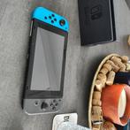 Nintendo Switch, Spelcomputers en Games, Spelcomputers | Nintendo Switch, Ophalen of Verzenden, Gebruikt, Met 2 controllers, Switch Original