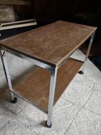 vintage bijzet-/ tv tafel op wieltjes, Huis en Inrichting, Ophalen, Gebruikt, Rechthoekig