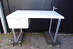 Bureau, hoogglans met metalen onderstel, Ophalen, Zo goed als nieuw, Bureau
