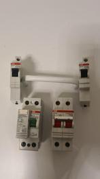 Diverse ABB Schakelaars, Doe-het-zelf en Verbouw, Elektra en Kabels, Ophalen of Verzenden, Gebruikt, Schakelaar