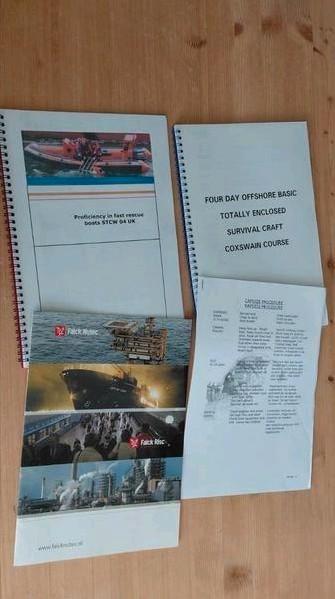 Valck Nutec - Fast Rescue - Reddings-Boten en vloten, Verzamelen, Scheepvaart, Zo goed als nieuw, Boek of Tijdschrift, Ophalen of Verzenden