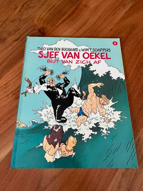 SJEF VAN OEKEL 04 BIJT VAN ZICH AF 1E DRUK 1987, Boeken, Stripboeken, Zo goed als nieuw, Eén stripboek, Ophalen of Verzenden